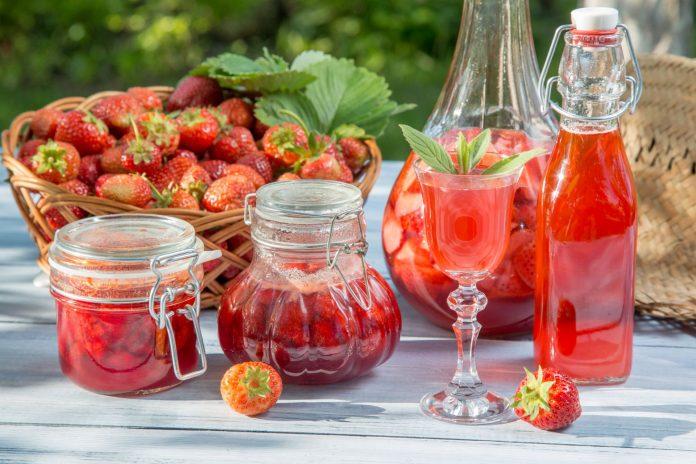 Przetwory z owoców - jak zrobić własny dżem i marmoladę?