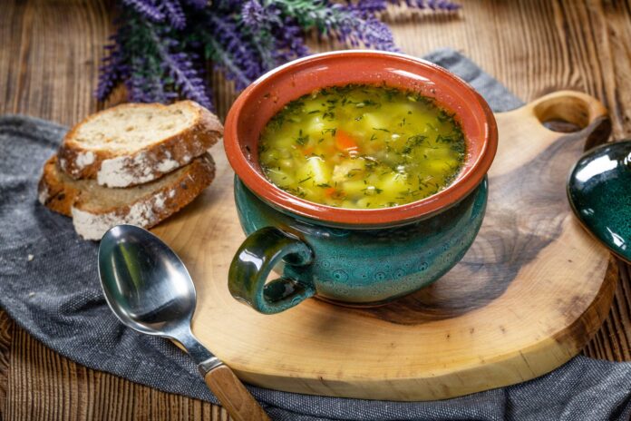 Tradycyjny polski krupnik